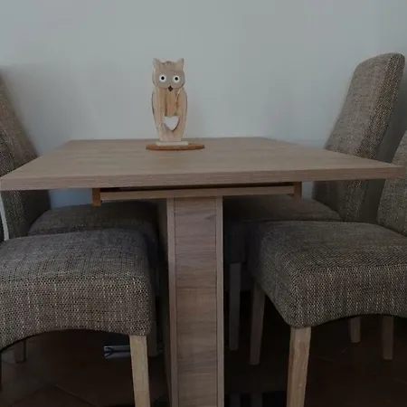 Schones Souterrain-appartement In Schlossnahe Appartement Oberschleißheim