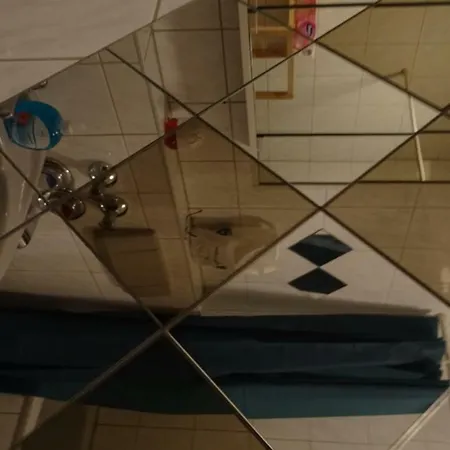 Appartement Schones Souterrain-appartement In Schlossnahe