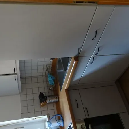 Appartement Schones Souterrain-appartement In Schlossnahe