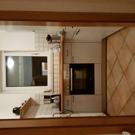Schones Souterrain-appartement In Schlossnahe Appartement Oberschleißheim
