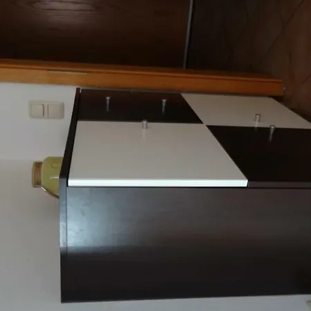 Schones Souterrain-appartement In Schlossnahe * Oberschleißheim