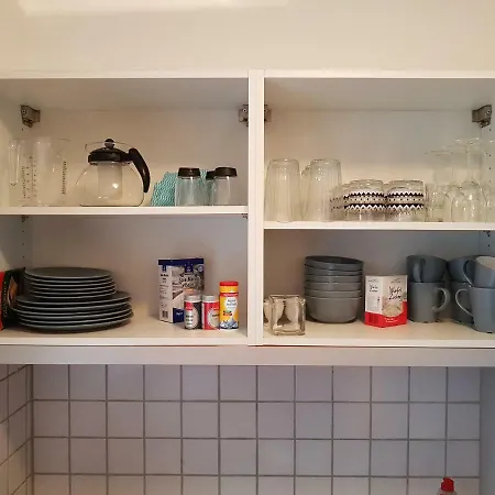 Schones Souterrain-appartement In Schlossnahe *